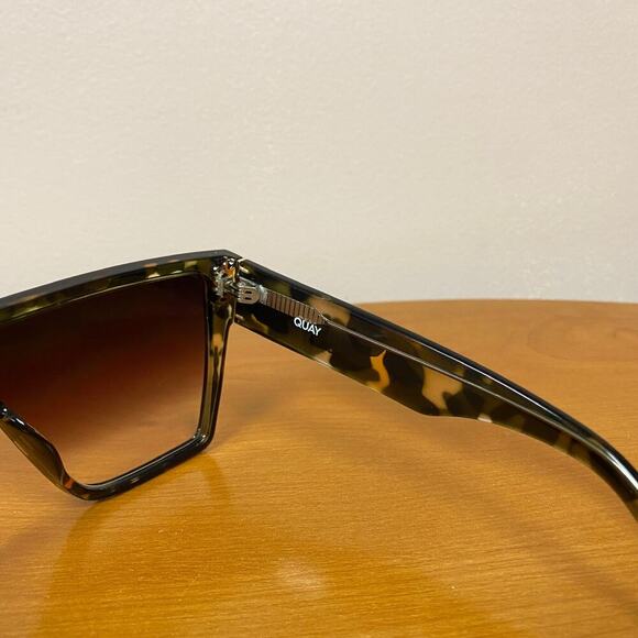Quay Australia Maxed Out Camo Tort Brown Fade Sunglasses Women\'s